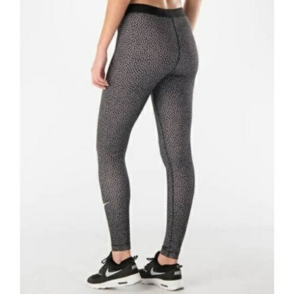 Nike Pro Warm Black Pattern Leggings Tights Gym Yoga Activewear Workout Active - Picture 1 of 11